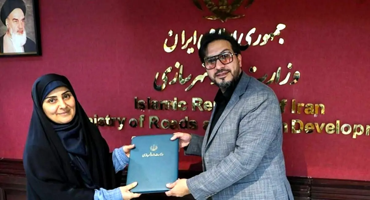 حامد شاکرنژاد قاری قرآن و داور محفل به عنوان مشاور فرهنگی وزیر راه و شهرسازی منصوب شد