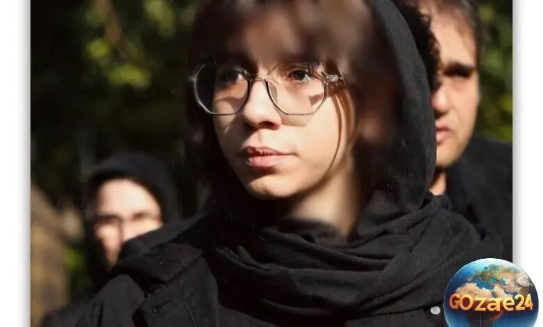 دختر مرحوم داریوش مهرجویی با دسته گل رز زیبا برای پدر و مادر فقیدش + تصویر قدیمی