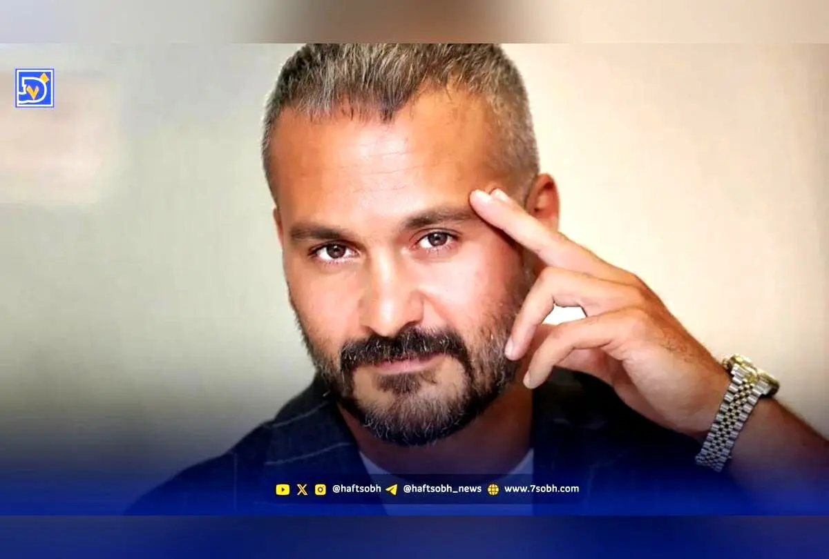 میلاد کی‌مرام با استایل جدید مو و ریش سفید، نگاه‌ها را به خود جلب کرد!