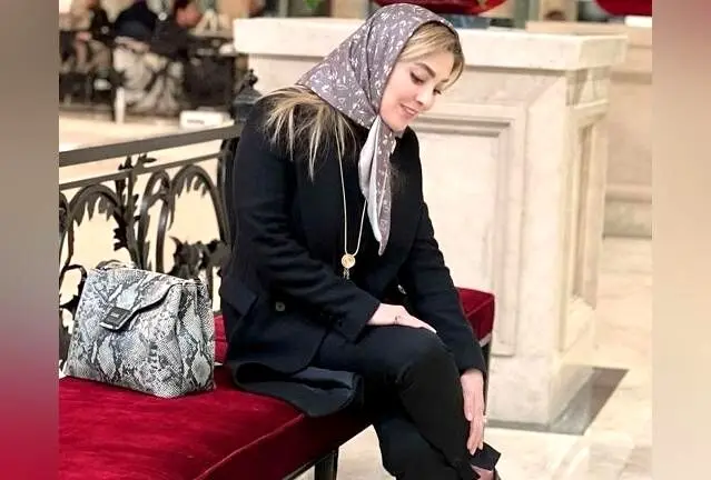 آینه دیواری خاص ژیلا صادقی؛ تأثیرگذاری بی‌نظیر و لحظه‌ای شاعرانه در دکوراسیون منزل