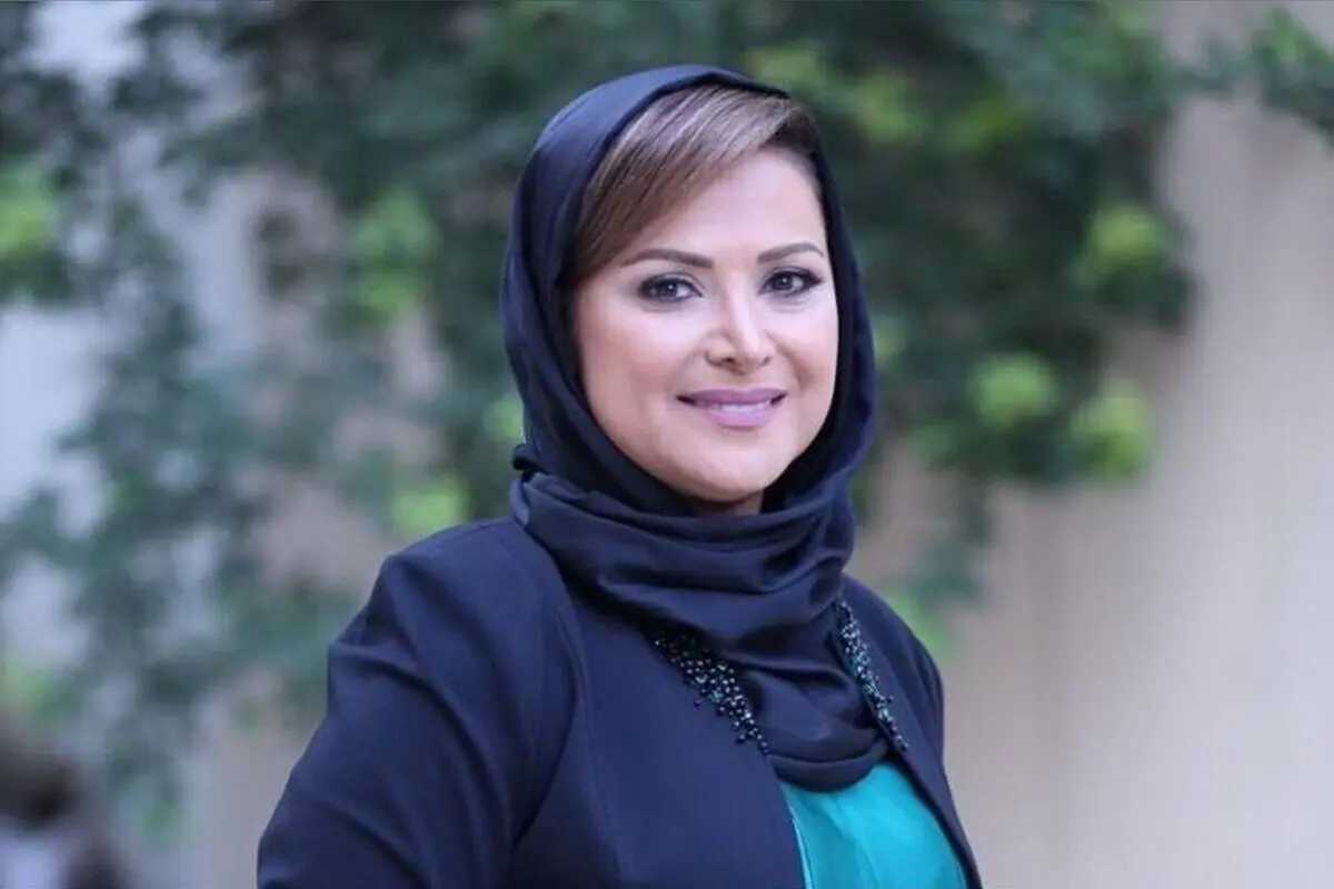 تصویر جذاب بالکن خانه کمند امیرسلیمانی؛ تبدیل فضای ساده به جعبه مدادرنگی رنگارنگ و کاربردی