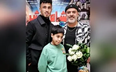 بازیکنان پرسپولیس در زنگ تفریح با هنرنمایی بهرنگ علوی در شاه نقش و حضور همسرانشان + عکس