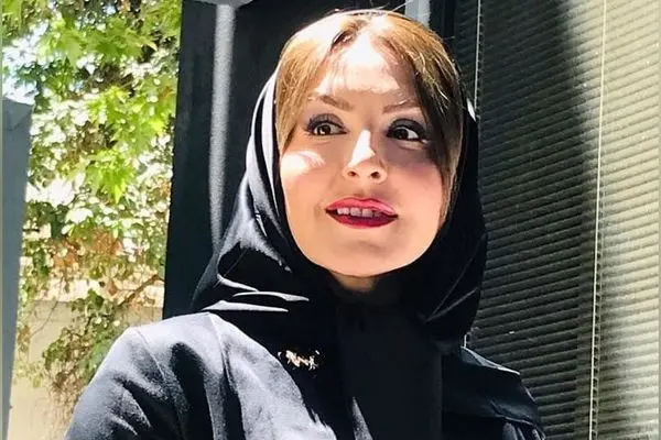 آزیتا ترکاشوند با دکوراسیون کلاسیک و الهام‌گرفته از دوران قدیم در منزل خود + تصاویر