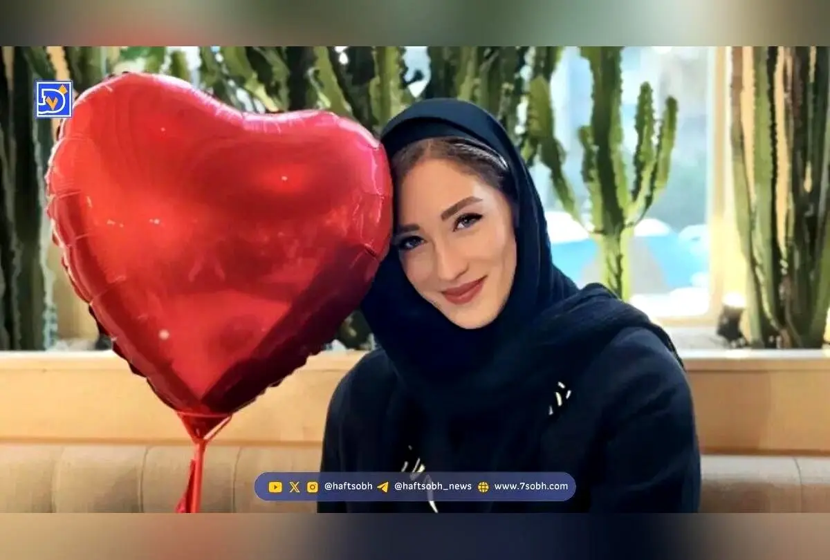 آیتک سلامت کاپیتان تیم ملی والیبال زنان ایران و ستاره آینده‌دار والیبال کشور در جشن تولد با کیک مخصوص