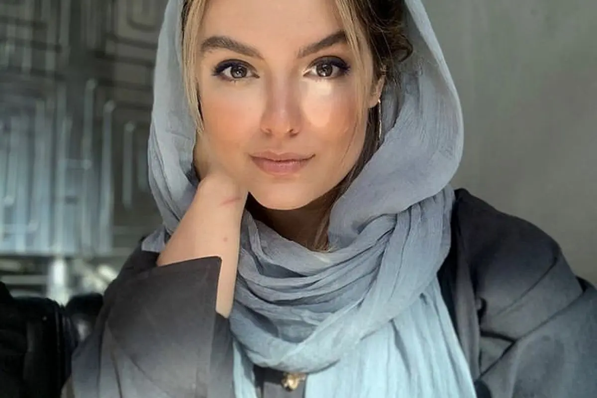 دنیا مدنی با استایل مدلینگ و باکلاس در عرصه طراحی لباس، سوژه عکاسان خوش ذوق شد!