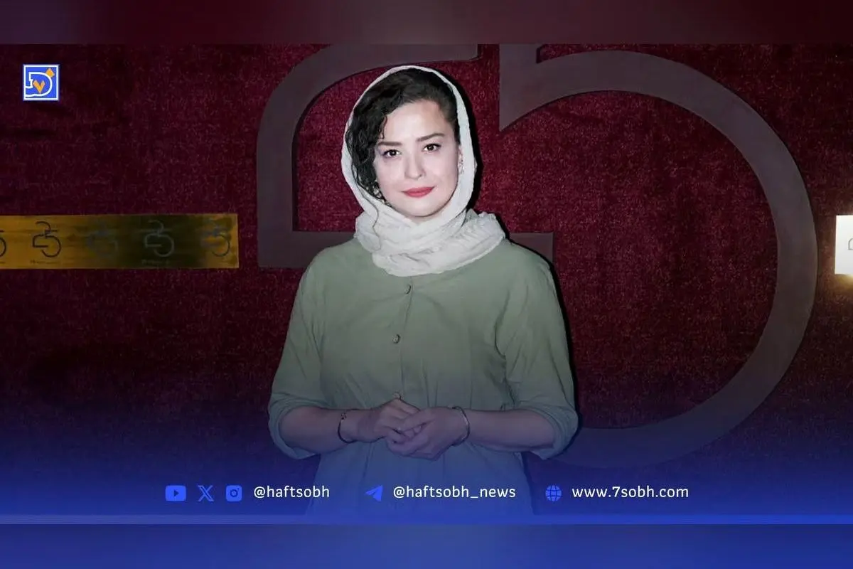 تیپ و استایل هنرمندان در اختتامیه جشنواره «آسمون» با داوری ایرج طهماسب و مهراوه شریفی‌نیا: نگاهی به لباس‌های شیک و جذاب در رویداد ملی فضای مجازی نوجوان