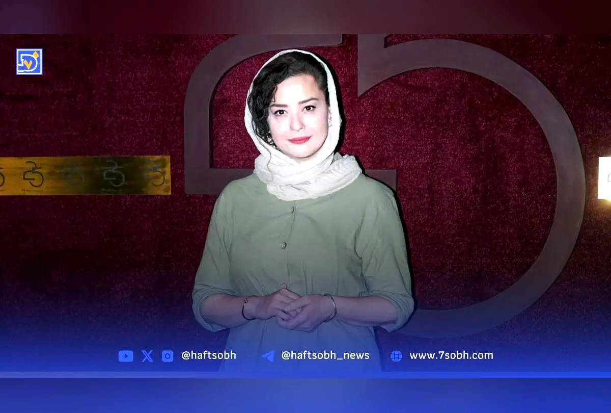 تیپ و استایل هنرمندان در اختتامیه جشنواره «آسمون» با داوری ایرج طهماسب و مهراوه شریفی‌نیا: نگاهی به لباس‌های شیک و جذاب در رویداد ملی فضای مجازی نوجوان