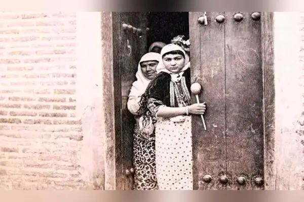 عکس‌های نادر از خانواده ناصرالدین‌شاه و زنان اشراف‌زاده ایران در دوره قاجار