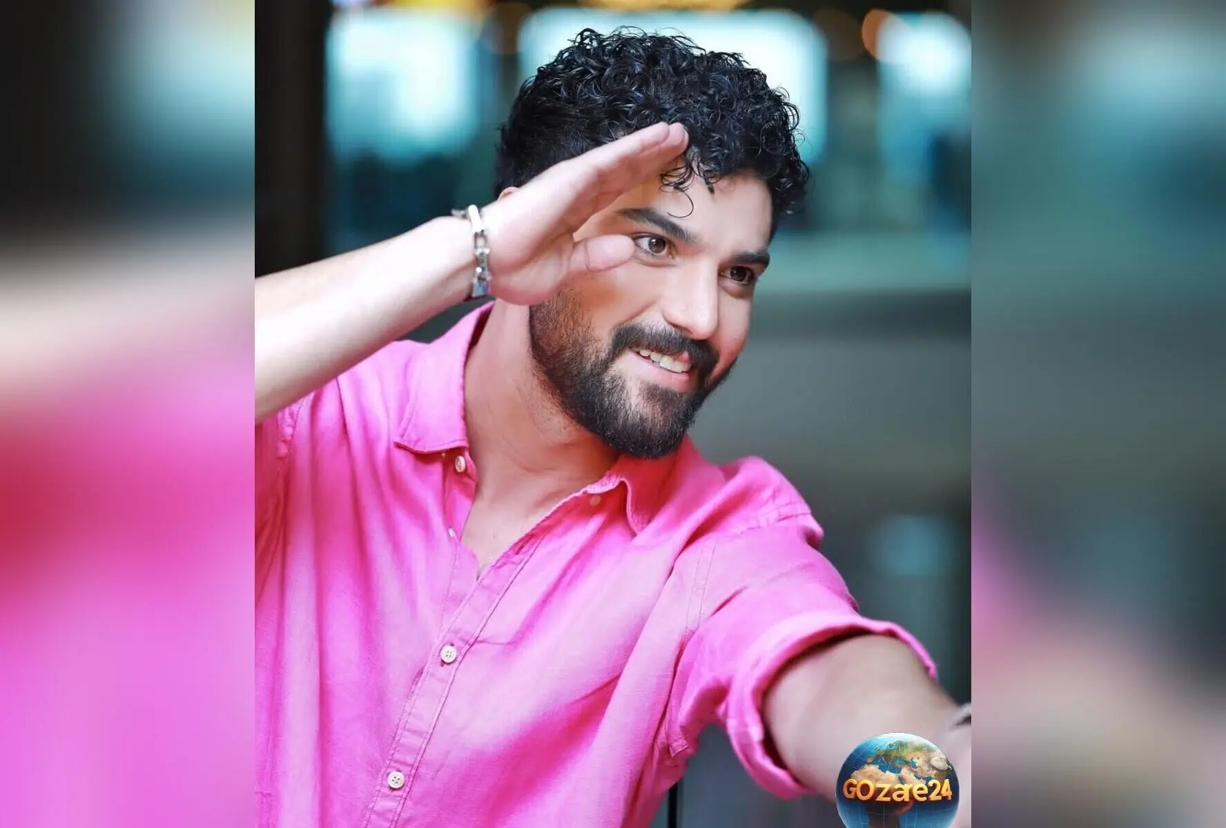 سینا مهراد از وضعیت روحی دشوار و واکنش‌های شخصی‌اش به انتشار عکس نماز خواندن در برنامه عید گفت
