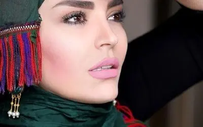 سپیده خداوردی با استایل لاکچری و فانتزی در اینستاگرام؛ پوشش شیک با شال برند و رنگ موی خاص