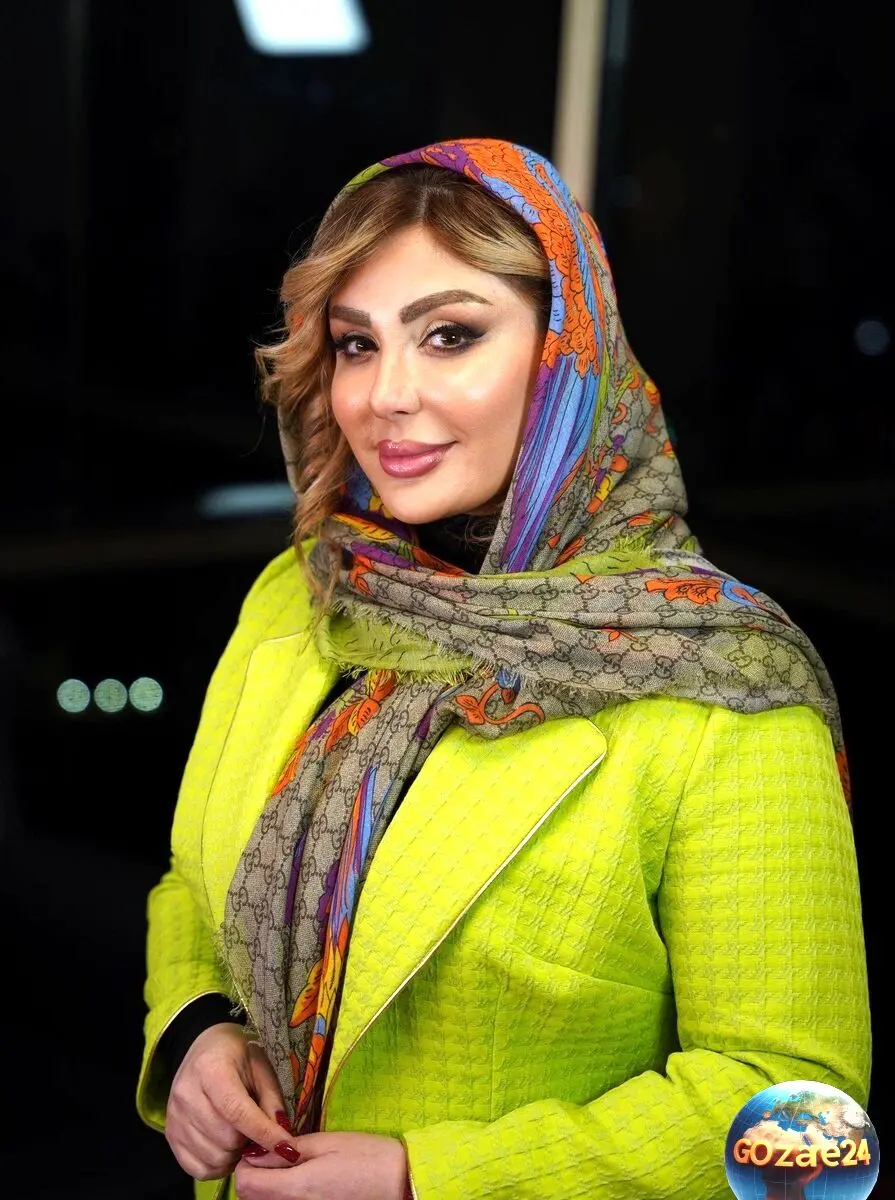نیوشا ضیغمی با موتور وسپای لاکچری و خوشرنگش + عکس جدید در اینستاگرام