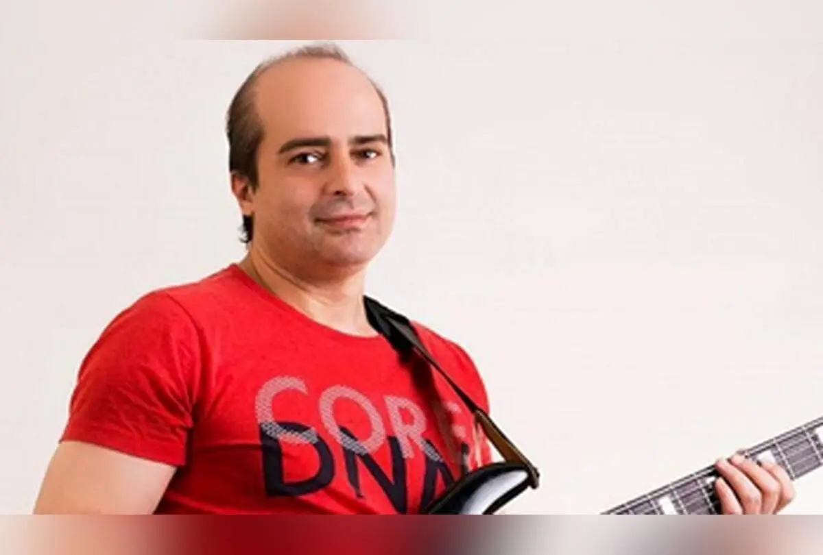 بیوگرافی کامل بابک ریاحی پور، نوازنده مشهور و همسر سابق مهتاب کرامتی + عکس‌های خصوصی
