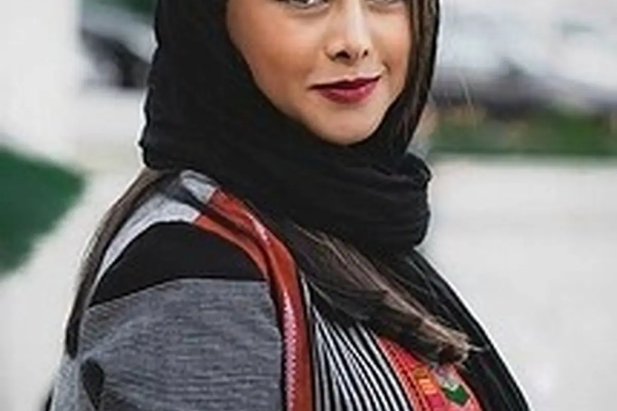 فتوشاتهای جذاب و دیدنی آزاده صمدی در استوری اینستاگرام؛ چهرهای متفاوت و چشمنواز