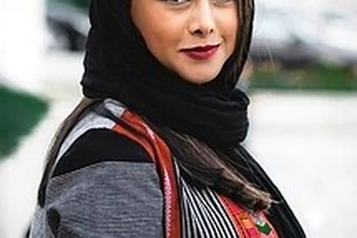 فتوشات‌های جذاب و دیدنی آزاده صمدی در استوری اینستاگرام؛ چهره‌ای متفاوت و چشم‌نواز