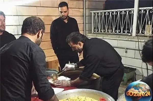 احسان علیخانی در آمریکا مراسم روضه امام حسین برگزار کرد و با روایت تاثیرگذار، دل میلیون‌ها نفر را به سمت اسلام شیعه جذب کرد