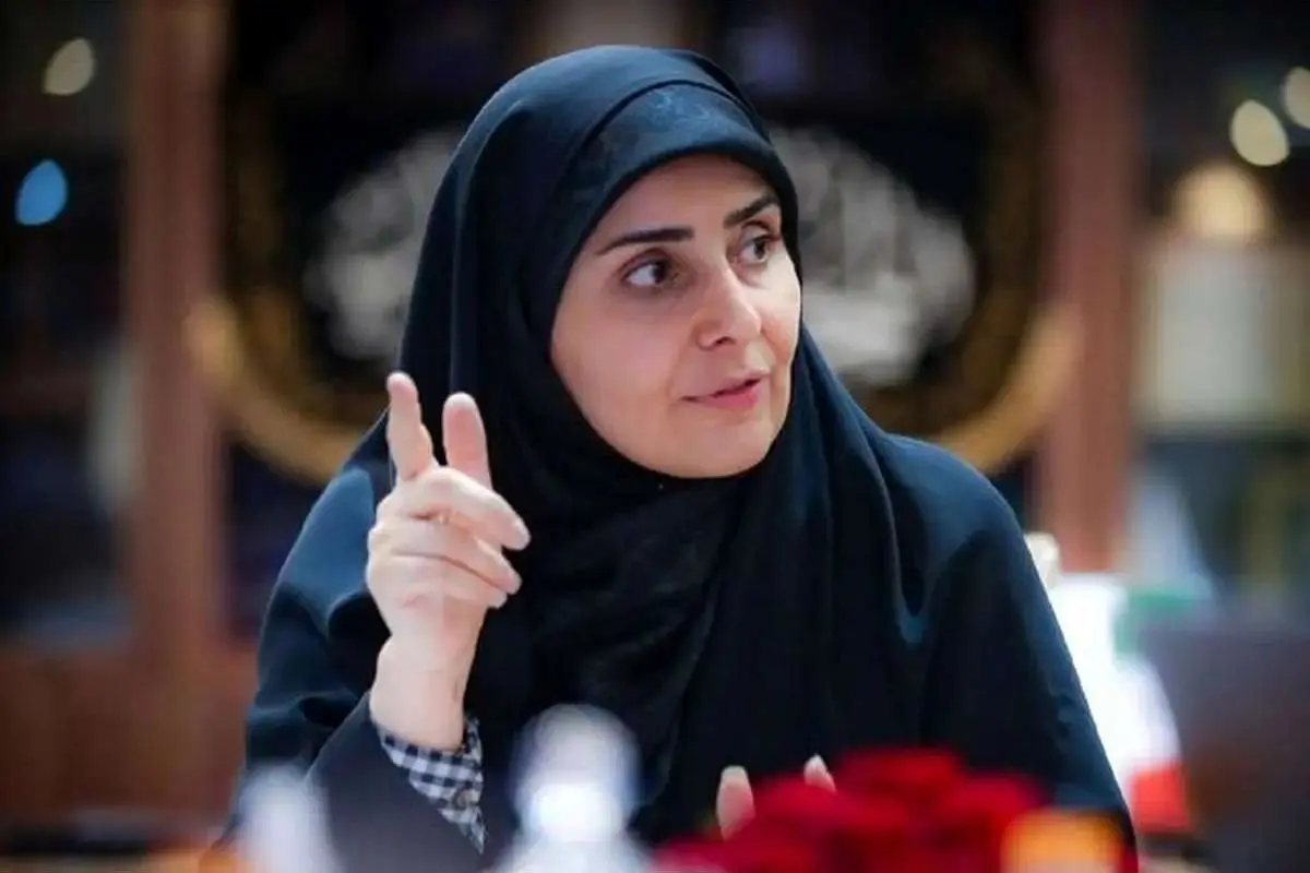 حلقه ازدواج فرزانه صادق وزیر راه و شهرسازی در دولت چهاردهم سوژه رسانه‌ها شد + عکس