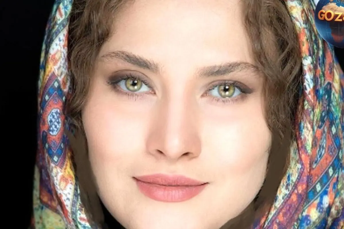 تصاویر لوکس و دیدنی از دکوراسیون منزل ساناز سعیدی؛ لوسترهای شیک، مبلمان مدرن و کتابخانه‌ای خیره‌کننده