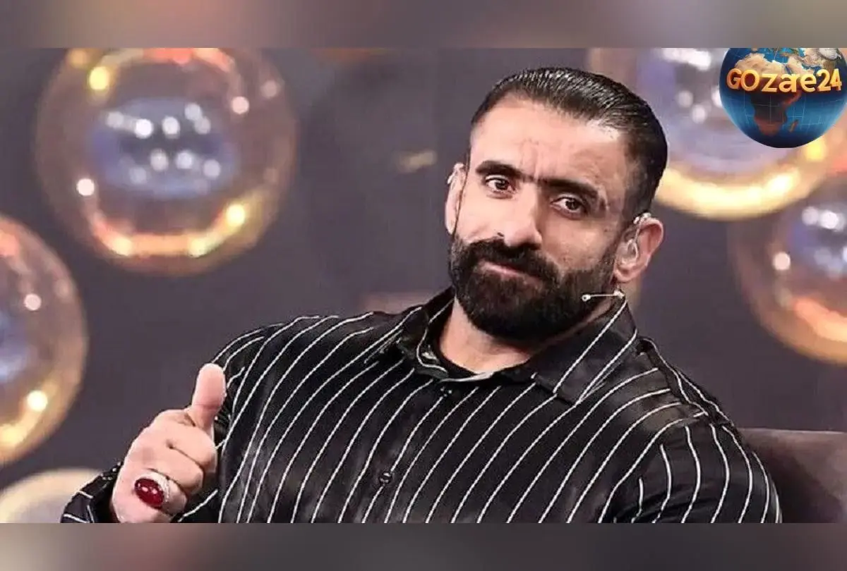 تصویر خنده‌دار و خلاقانه از مردی که با تقلید فیگور هادی چوپان در مناطق محروم، تمرینات بدنسازی را به سبک خاص انجام می‌دهد