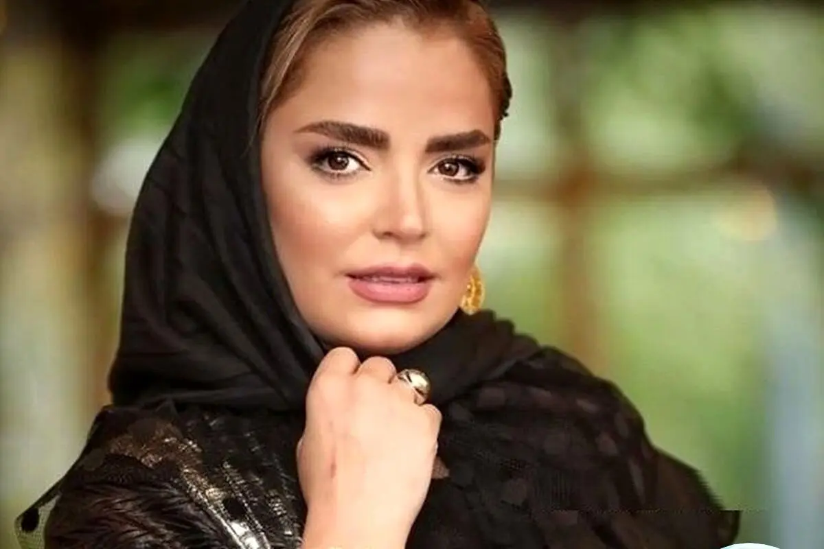 سپیده خداوردی در ساحل با مانتو بنفش و شال پلنگی؛ بازیگر سریال اجل معلق در طبیعت زیبای کنار دریا