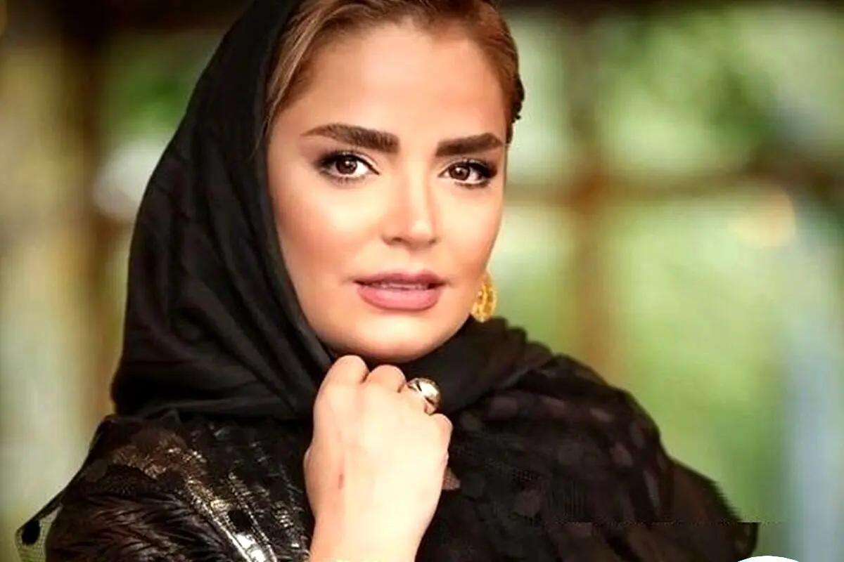 سپیده خداوردی در ساحل با مانتو بنفش و شال پلنگی؛ بازیگر سریال اجل معلق در طبیعت زیبای کنار دریا