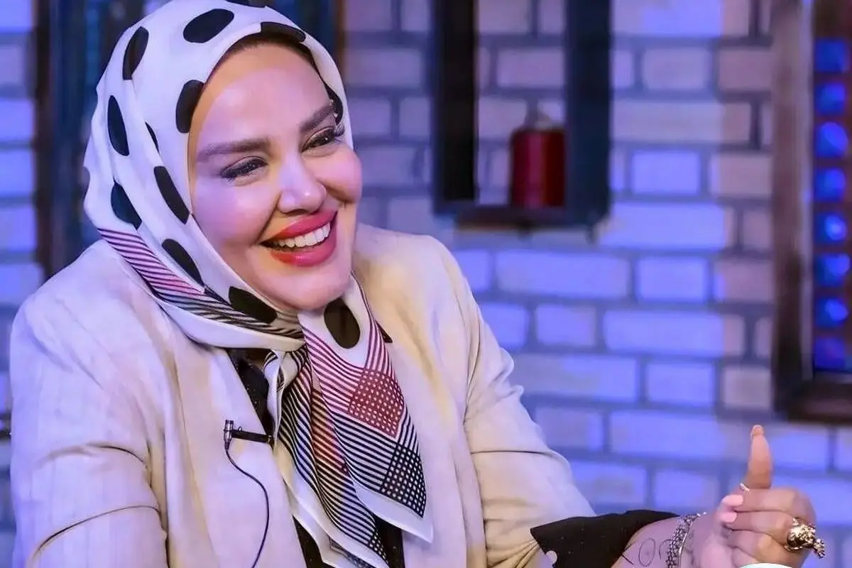 خواهر خوش‌چهره و باکلاس بهاره رهنما در کنار او و همسرش + معرفی مریم رهنما، میکاپ آرتیست حرفه‌ای بازیگران زن
