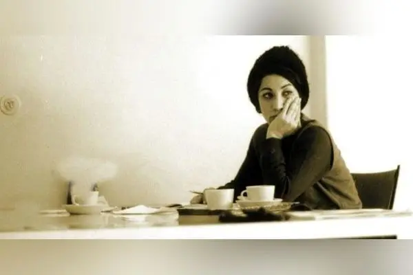 عکس نادر و خاص از خانه فروغ فرخزاد پس از 60 سال منتشر شد | نگاهی به دکوراسیون و فضای زندگی شاعر معاصر