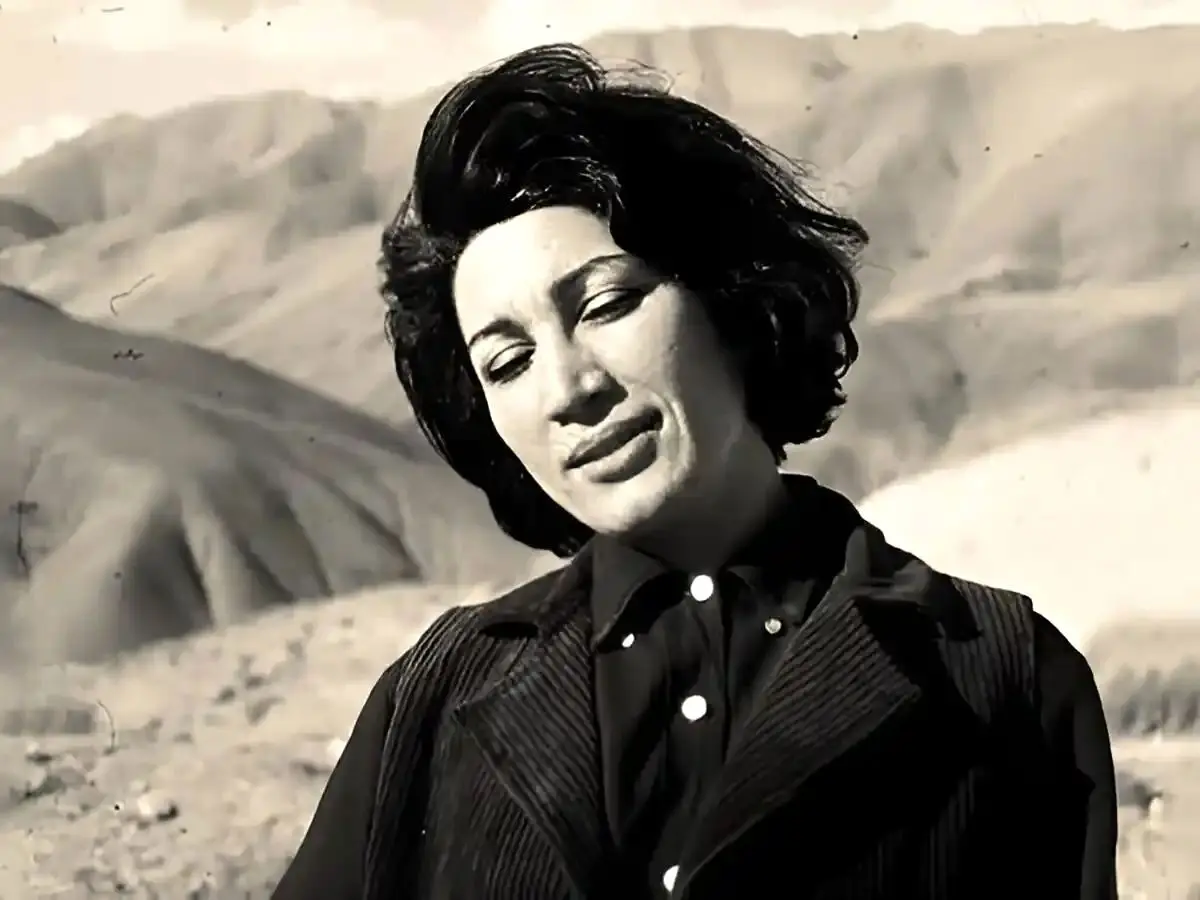 تصویر نادر و دیدنی از شب عروسی فروغ فرخزاد و پرویز شاپور در سال ۱۳۳۰