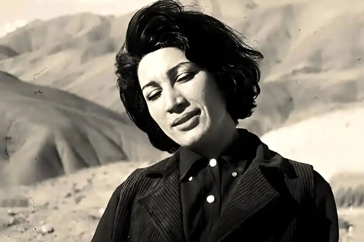تصویر نادر و دیدنی از شب عروسی فروغ فرخزاد و پرویز شاپور در سال ۱۳۳۰