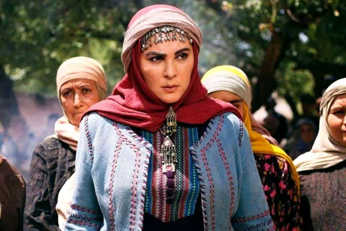 رونمایی از مادر زیبا لاله اسکندری؛ زیبایی از مادر به دختر رسیده است + عکس