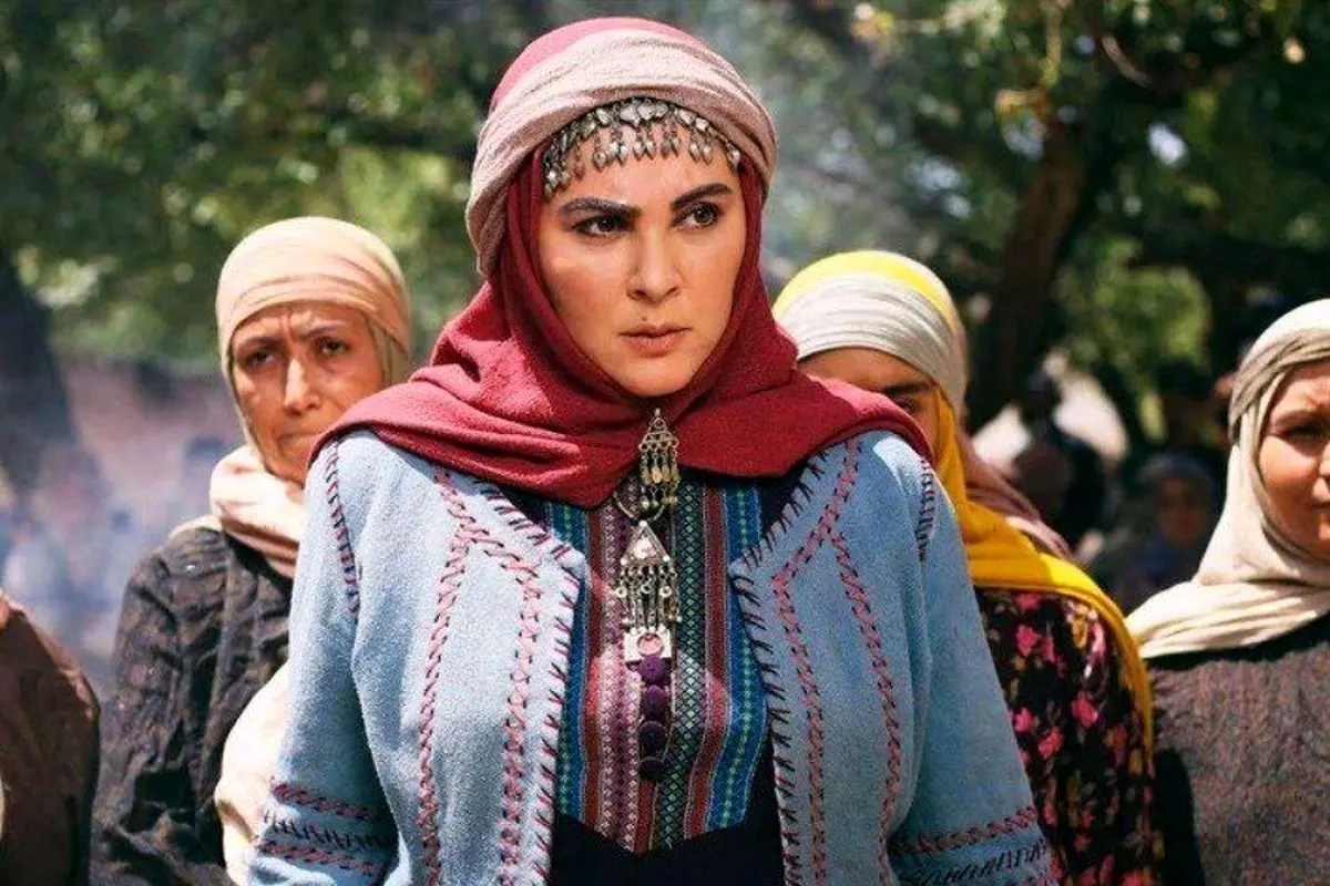 رونمایی از مادر زیبا لاله اسکندری؛ زیبایی از مادر به دختر رسیده است + عکس