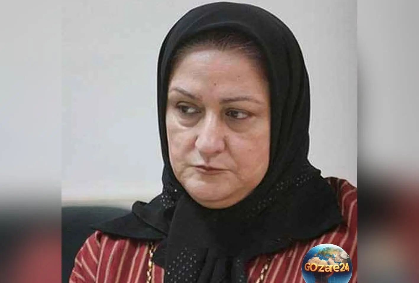 تصویر احساسی مریم امیرجلالی در کنار مزار برادر فقیدش؛ لحظه‌ای غم‌انگیز و پر از دلداری