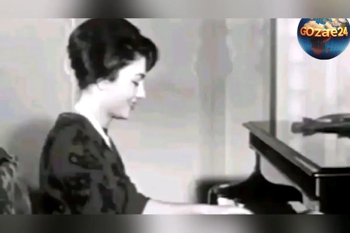 تصویر قدیمی و دیدنی از محمدرضا و فرح پهلوی در لحظه خوشحالی و داد و ستد در دفترخانه سال ۱۳۳۸