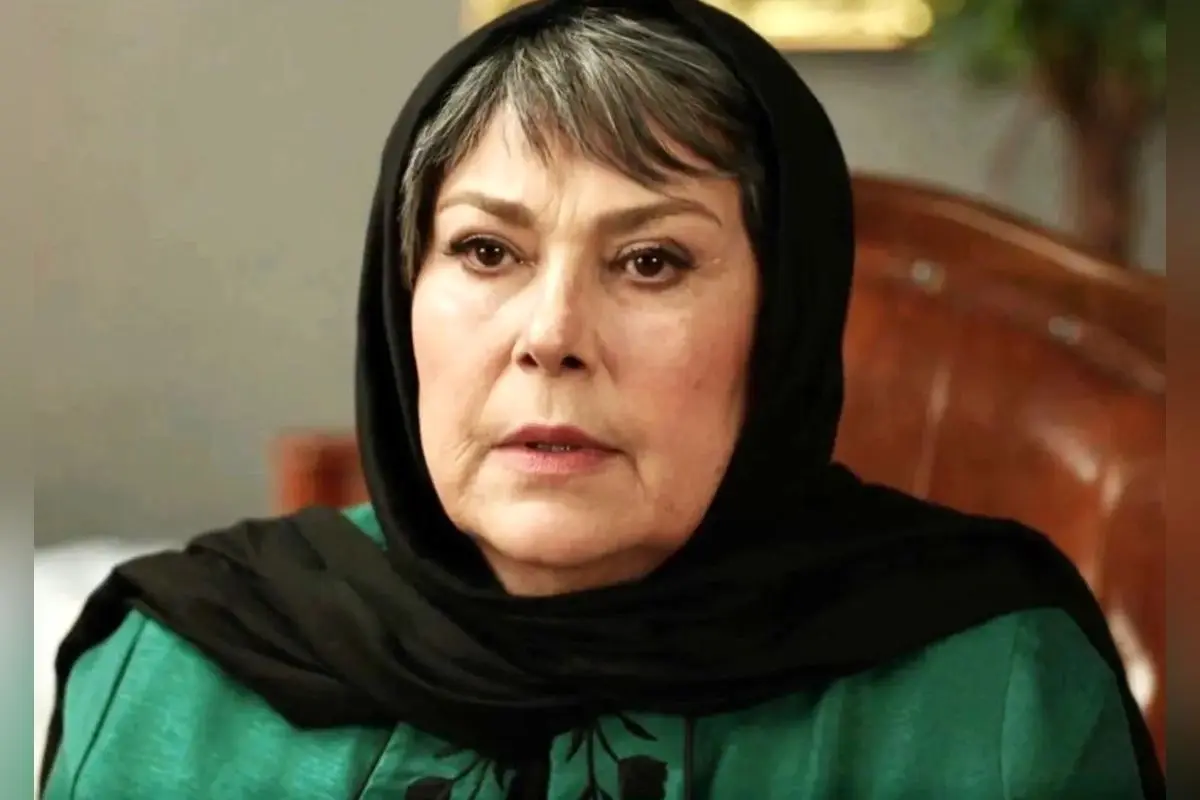 تصاویر نایاب از مهرانه مهین ترابی در فیلم «ردپایی بر شن» سال ۱۳۶۶ و نگاهی به نقش‌های متفاوت او در سینما و تلویزیون