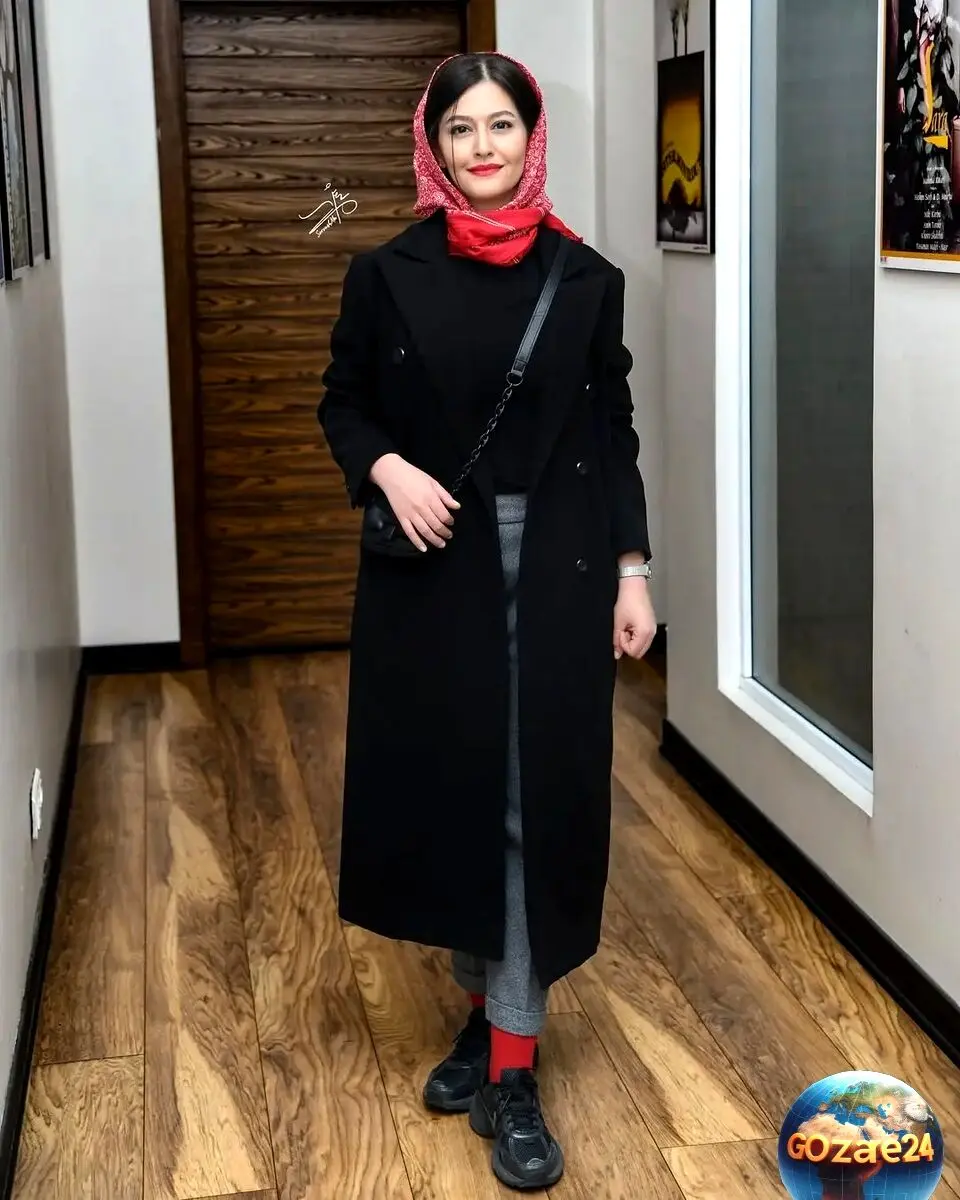 استایل کژوال و جذاب پردیس احمدیه با شلوار اسلش، لباس کوتاه و جوراب پلنگی در صفحه اینستاگرام