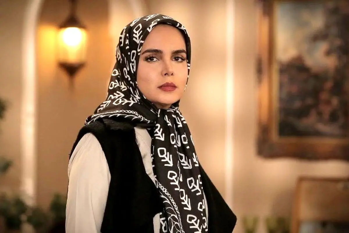 عکس جدید مهشید جوادی بازیگر بچه مهندس با استایل بهاری و بیوگرافی کامل