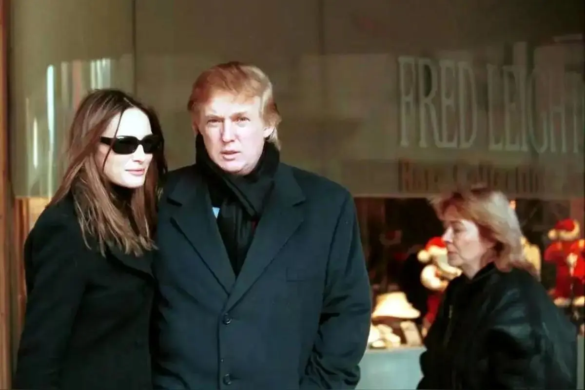 تصاویر نادر و عاشقانه از دونالد ترامپ و ملانیا در نیویورک سال ۱۳۷۹ | سفر در زمان و لحظات خاص