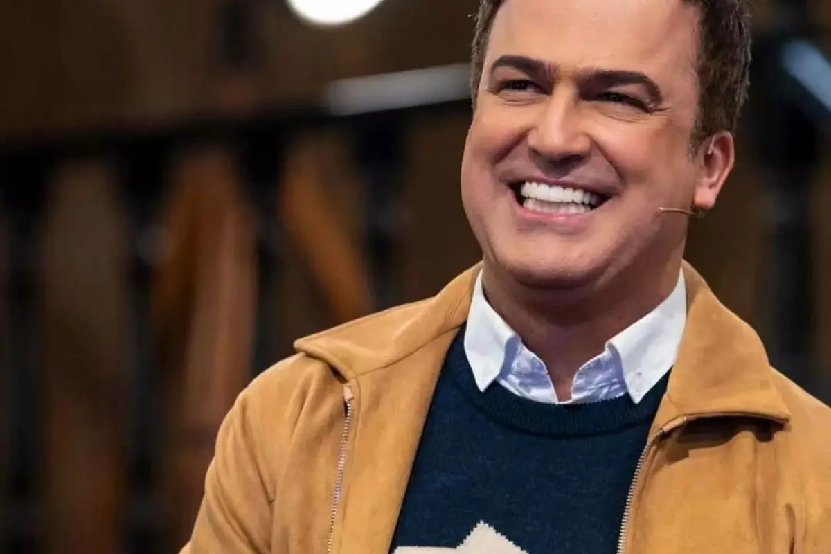 بیوگرافی کامل حامد آهنگی؛ مجری و کارگردان خندهرو برنامه شب آهنگی، زندگی شخصی و همسر بازیگرش صفورا آغاسی