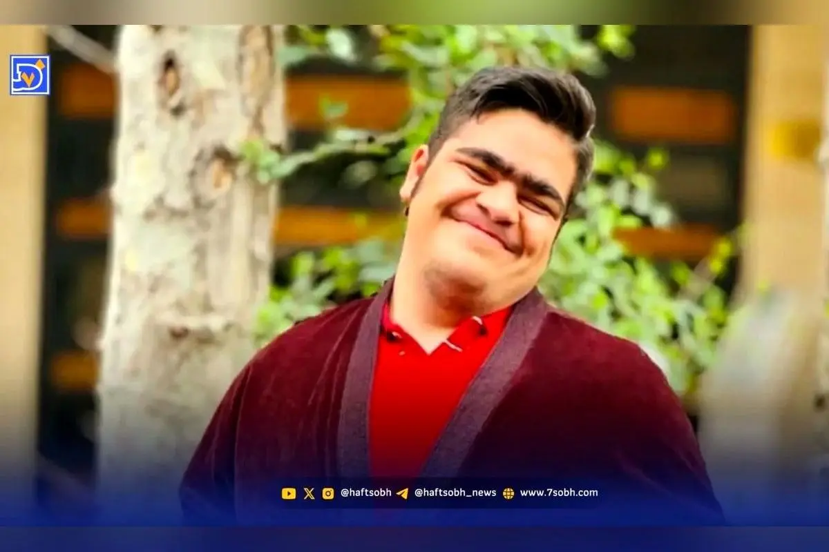 چهره جدید و متفاوت ابوالفضل رجبی در اکران فیلم «گوزن‌های اتوبان» پس از پنج سال غیبت در تلویزیون