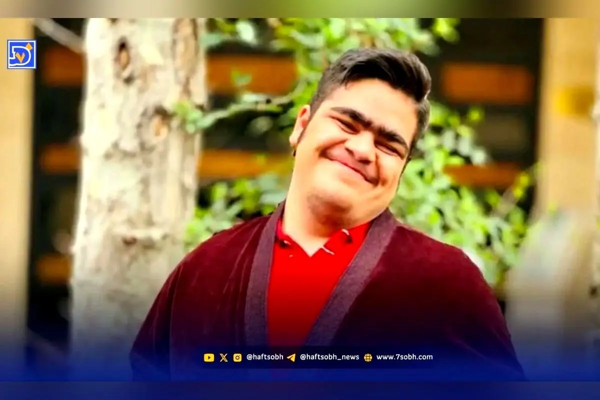 چهره جدید و متفاوت ابوالفضل رجبی در اکران فیلم «گوزن‌های اتوبان» پس از پنج سال غیبت در تلویزیون