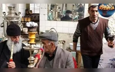 خلاقیت جالب و طنزآمیز صاحب قهوه‌خانه در ترغیب مردم به کشیدن قلیان با بنر جنجالی + عکس