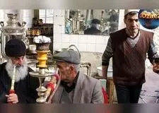 خلاقیت جالب و طنزآمیز صاحب قهوه‌خانه در ترغیب مردم به کشیدن قلیان با بنر جنجالی + عکس