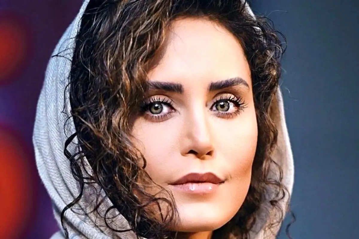 الناز شاکردوست با انتشار عکس جدید، خواهر جوان و زیبایش الیکا را در کنار خود معرفی کرد + جزئیات تولد ۳۳ سالگی