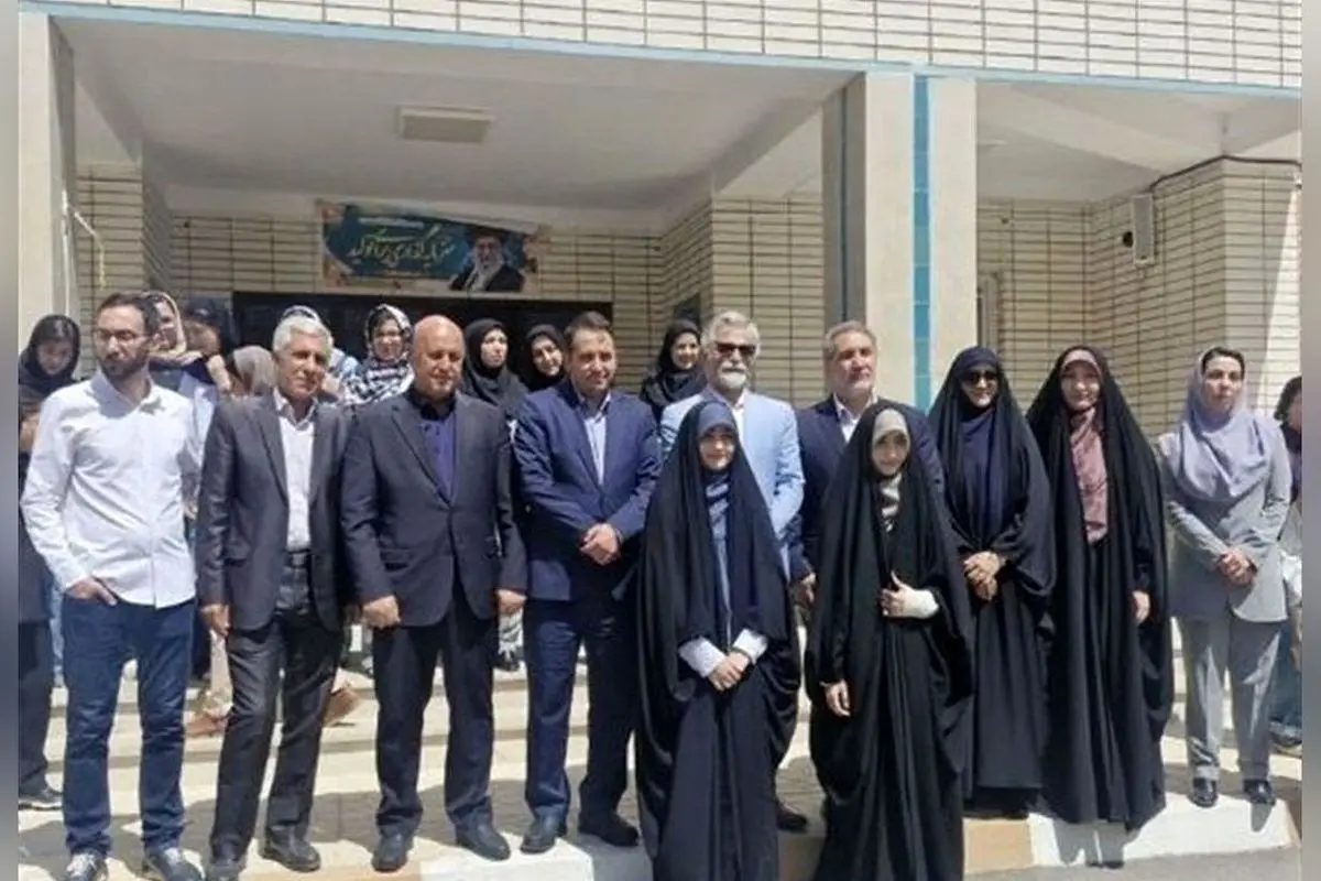 دوقلوهای برتر کنکور ۱۴۰۲ با رتبه‌های ۵ و ۶: راز موفقیت در حفظ قرآن، نهج‌البلاغه و تربیت مذهبی