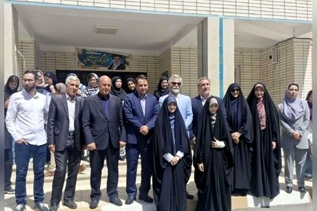 دوقلوهای برتر کنکور ۱۴۰۲ با رتبه‌های ۵ و ۶: راز موفقیت در حفظ قرآن، نهج‌البلاغه و تربیت مذهبی