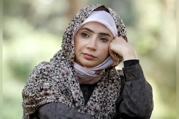 شبنم قلی‌خانی در مجموعه «بیگانه‌ای با من است»؛ هم اتاق خواب و هم اتاق کار، بازیگر با نقش متفاوت و دکورهای طبیعی