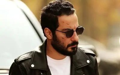 نوید محمدزاده پس از حواشی مربوط به بازداشت پدرزنش صفحه اینستاگرام خود را حذف کرد