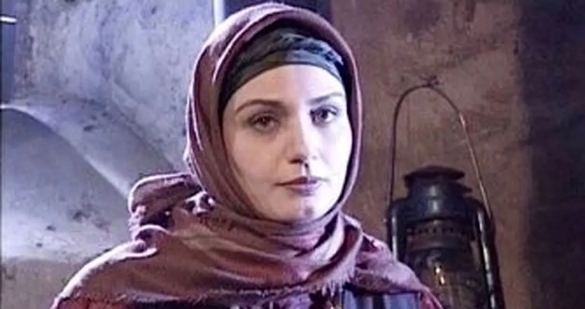 عکس نایاب خانم کوچیک و پدر و مادرش در پشت صحنه سریال پس از باران سال ۷۹ | زندگی و نقش مرجان محتشم در دهه ۷۰