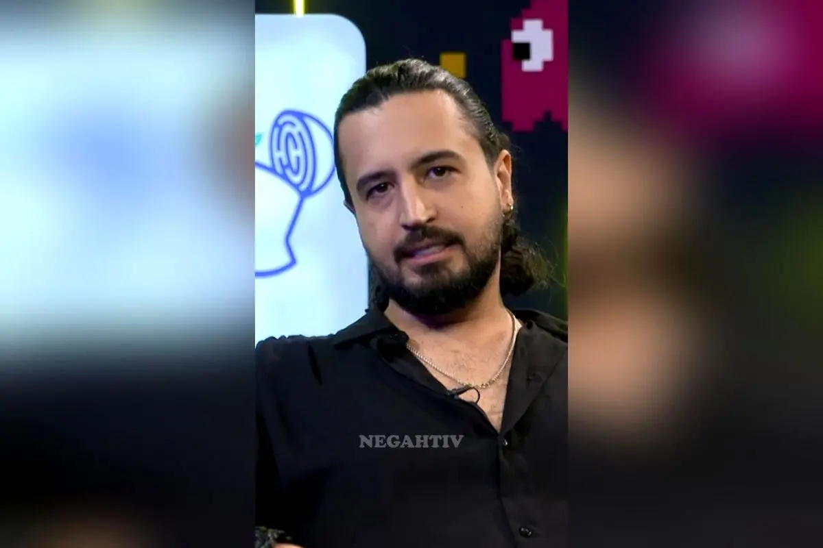 مهرداد صدیقیان در برنامه پامپ۲: اگر جای صابر ابر در درباره الی بودم، با الی برمی‌گشتم!  
کپشن جذاب و دیدنی از مهرداد صدیقیان در برنامه پامپ۲ با اجرای امیرحسین قیاسی، درباره فیلم درباره الی و نقش صابر ابر.