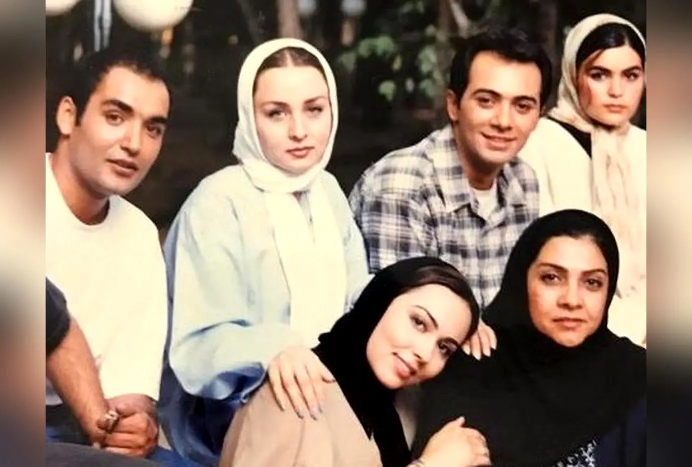 رونمایی از برادر مهندس خوش‌تیپ و خانواده پرستو صالحی، مجری جنجالی «عشق ابدی»