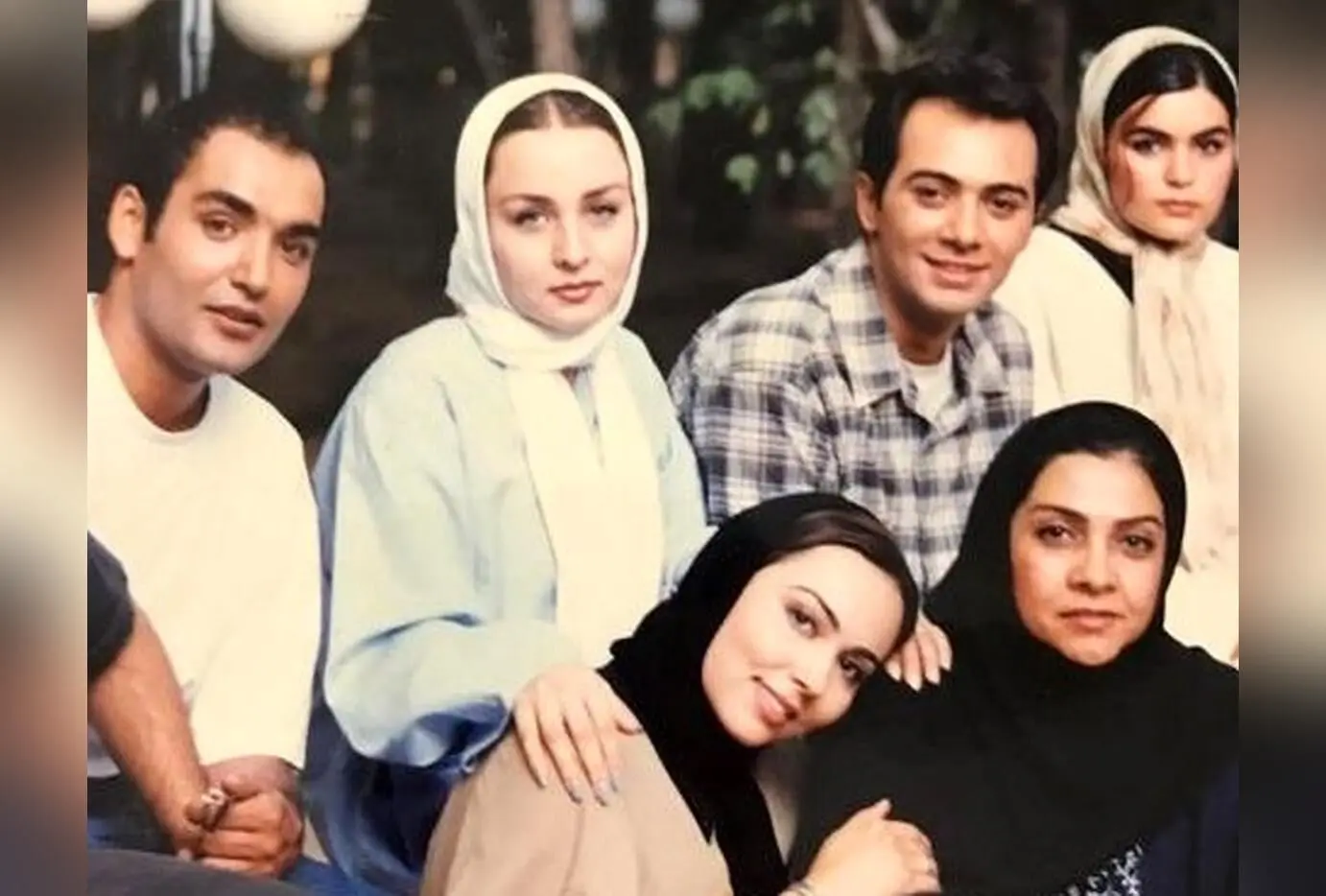 رونمایی از برادر مهندس خوش‌تیپ و خانواده پرستو صالحی، مجری جنجالی «عشق ابدی»